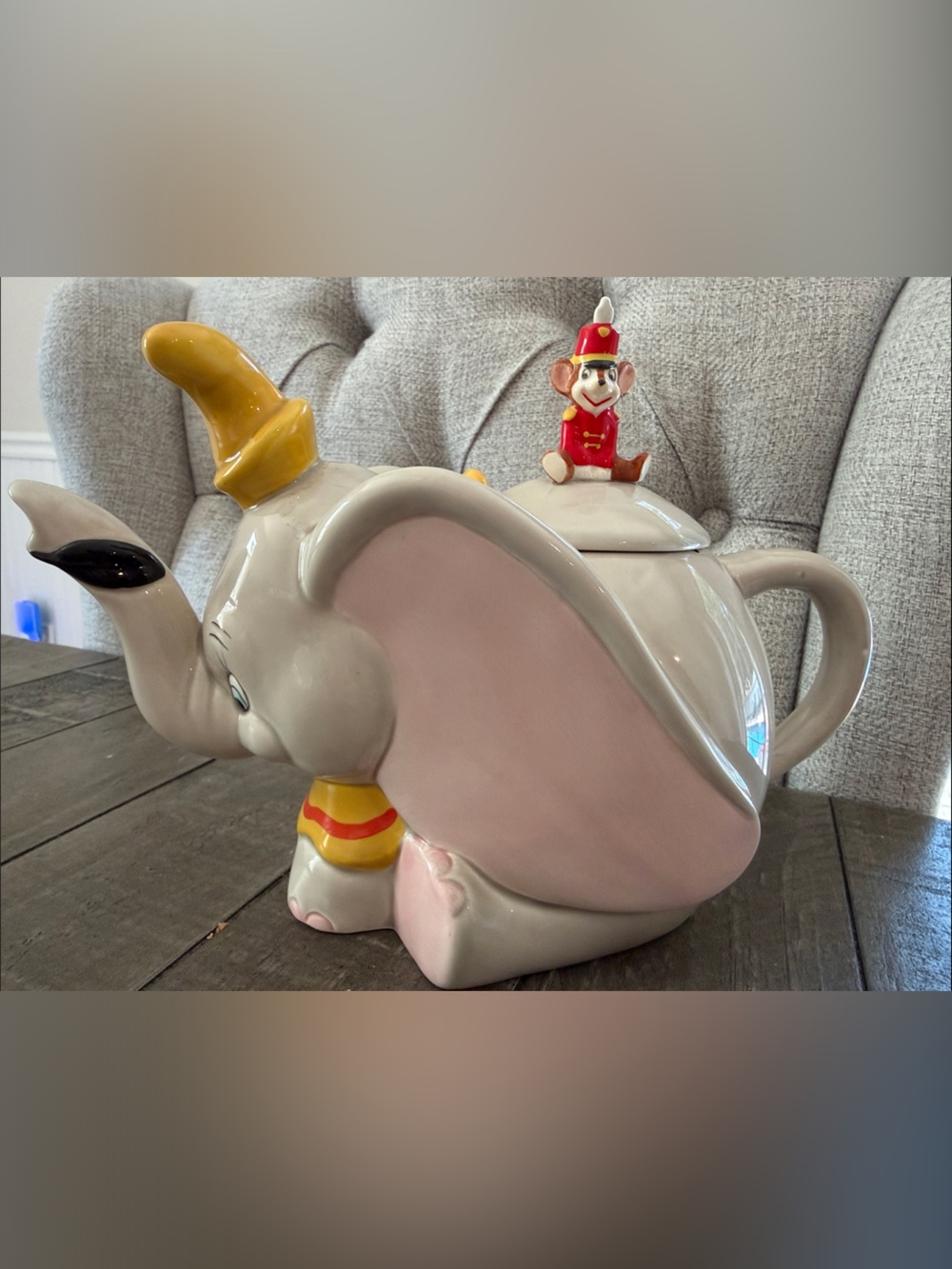 VINTAGE Disney Dumbo & Timothy Mouse Ceramic Teapot.